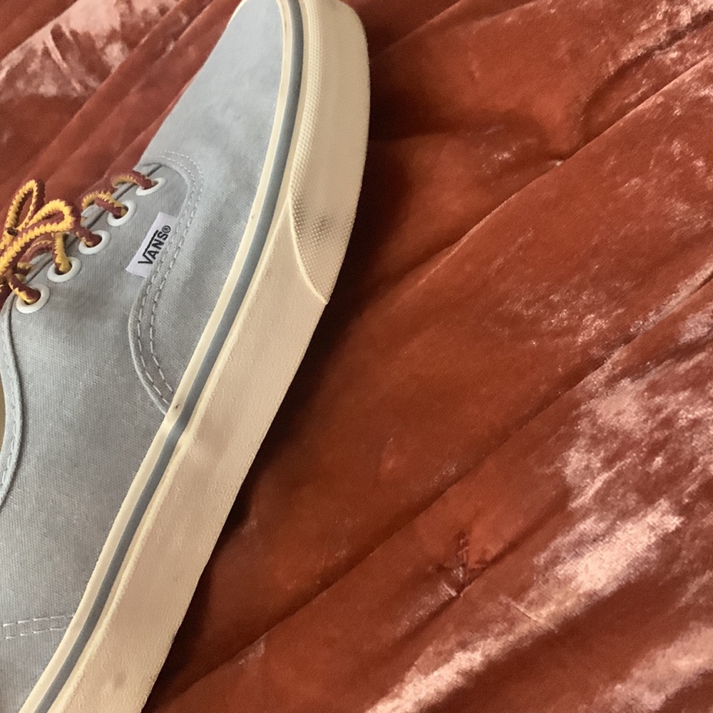 Vans - Picture 2 of 2